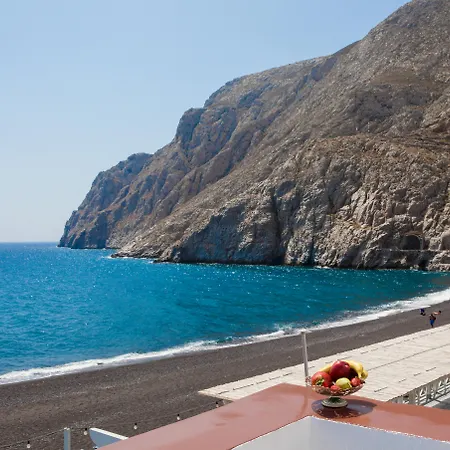 Irini's Fteoura Hotel