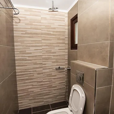 Irini's Fteoura Hotel 2*