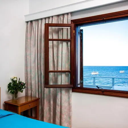 Irini's Fteoura Hotel