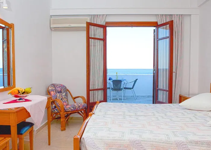 Irini's Fteoura Hotel