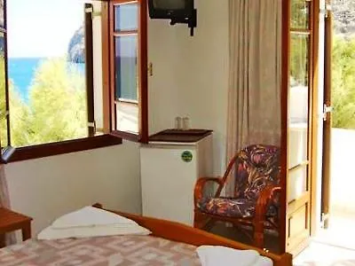 Irini's Fteoura Hotel