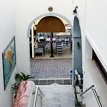 Irini's Fteoura 2* Kamári