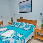 Irini's Fteoura فندق Kamári