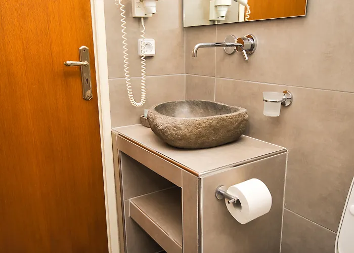 Hotel Irini's Fteoura 2*