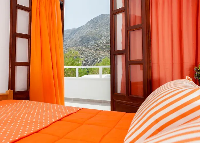 Irini's Fteoura 2* Kamári