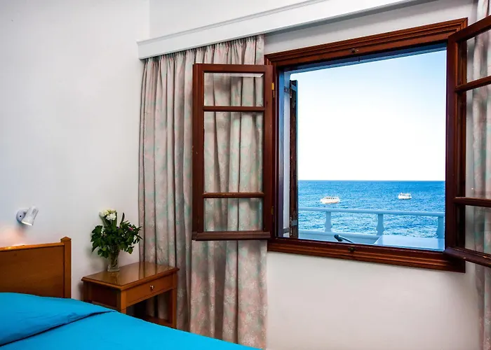 Irini's Fteoura Hotel