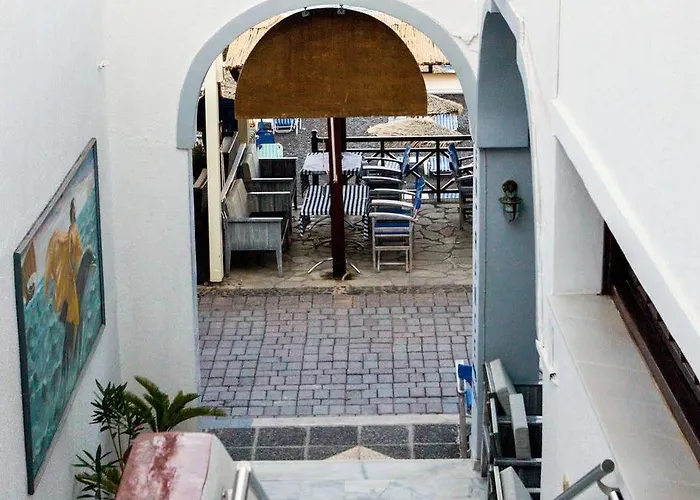 Irini's Fteoura 2* Kamári