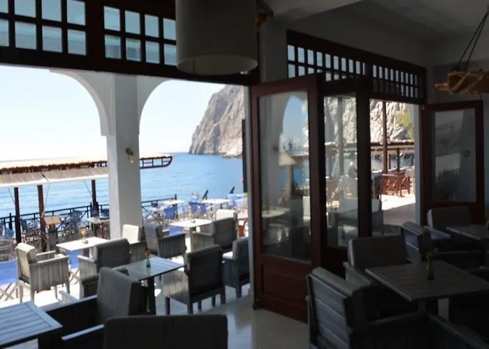 Irini's Fteoura 2* Kamári