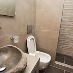 Hotell Irini's Fteoura
