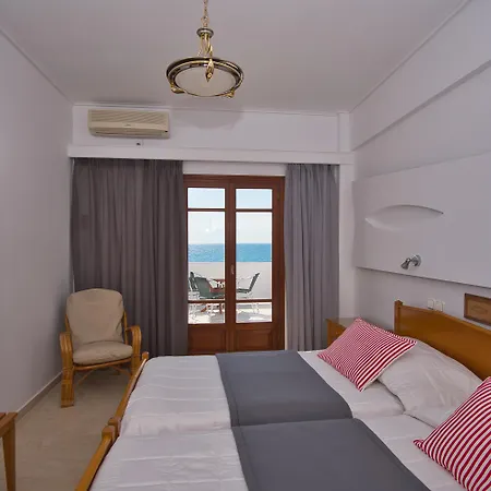 Irini's Fteoura Kamari (Santorini)