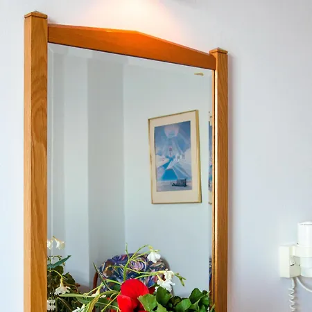 Irini's Fteoura 호텔 2*