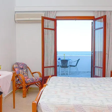 Irini's Fteoura Hotel