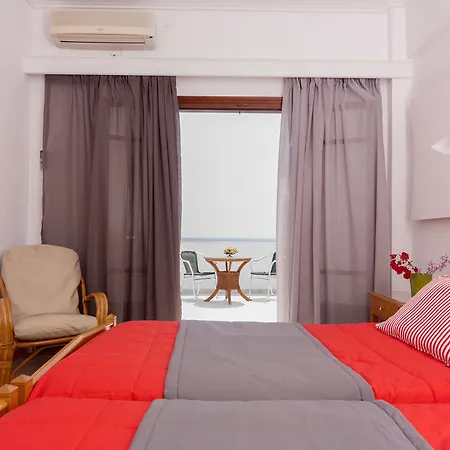 Irini's Fteoura Hotel